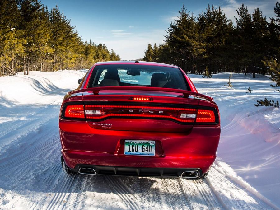  Dodge Charger AWD Sport 2013 года  (фото 41 из 50)